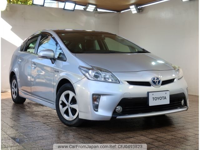 toyota prius 2013 -TOYOTA--Prius DAA-ZVW30--ZVW30-5585130---TOYOTA--Prius DAA-ZVW30--ZVW30-5585130- image 1