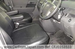 toyota noah 2009 NIKYO_CK49772