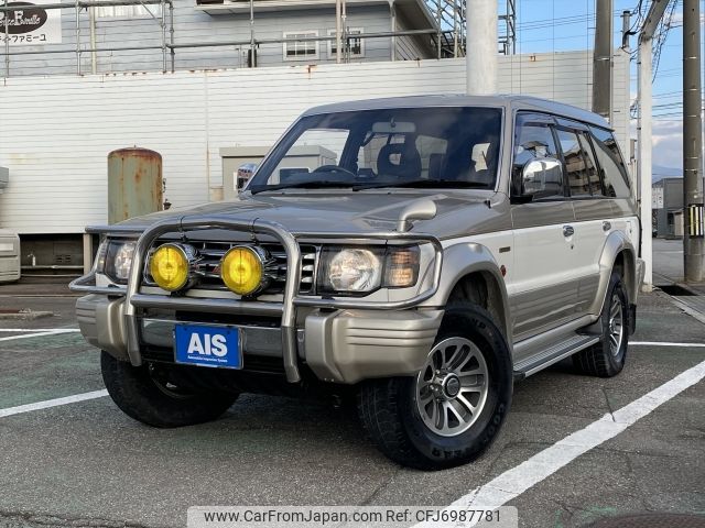マキャベリ Used 1992 MITSUBISHI PAJERO SUPER EXCEED/E-V43W for Sale