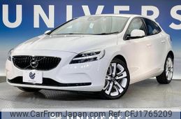 volvo v40 2018 CFJ1765209