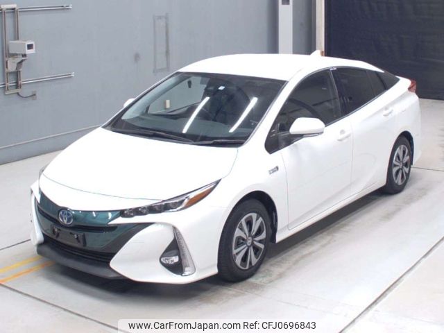 toyota prius-phv 2017 -TOYOTA--Prius PHV ZVW52-3067024---TOYOTA--Prius PHV ZVW52-3067024- image 1