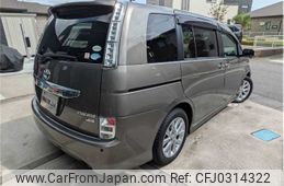 toyota isis 2011 TE056