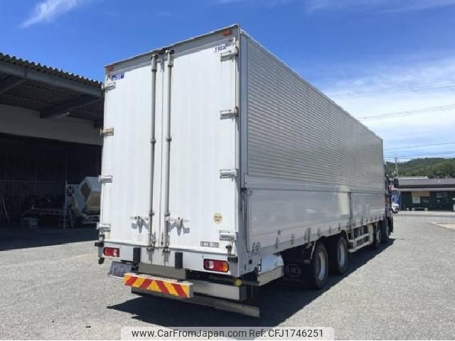 nissan diesel-ud-quon 2017 CFJ1746251 image 2