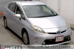toyota prius 2013 CFJ1234689