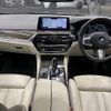 bmw 5-series 2018 quick_quick_LDA-JC20_WBAJC32050WE58981 image 2