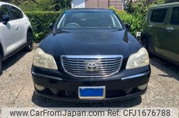 toyota crown-majesta 2004 CFJ1676788