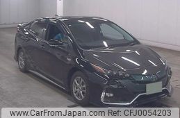 toyota prius-phv 2017 quick_quick_DLA-ZVW52_ZVW52-3011353