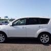 mitsubishi outlander 2010 646828-N2025040422F-24 image 5