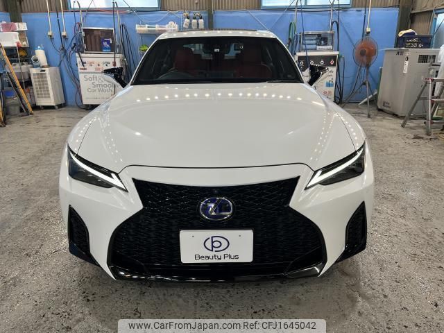 lexus is 2022 CFJ1645042 image 2