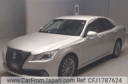 toyota crown 2013 CFJ1787624