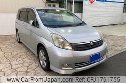 toyota isis 2005 CFJ1791755