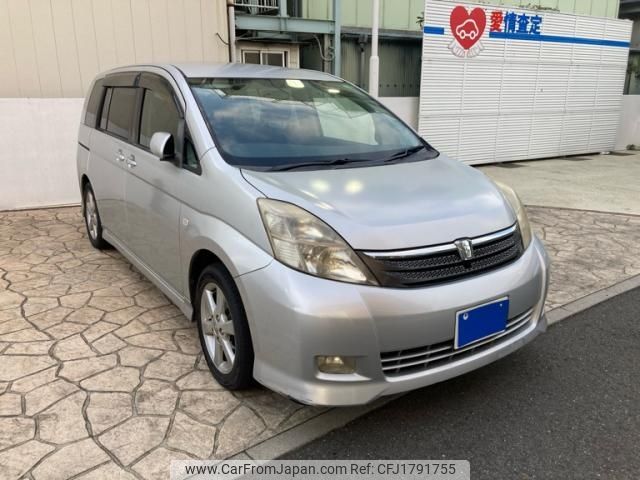 toyota isis 2005 CFJ1791755 image 1