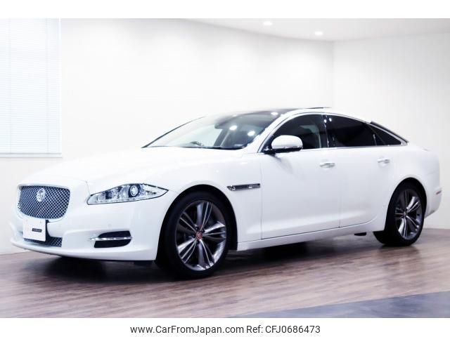 jaguar xj-series 2011 quick_quick_CBA-J12MA_SAJKC18R9BMV21837 image 1