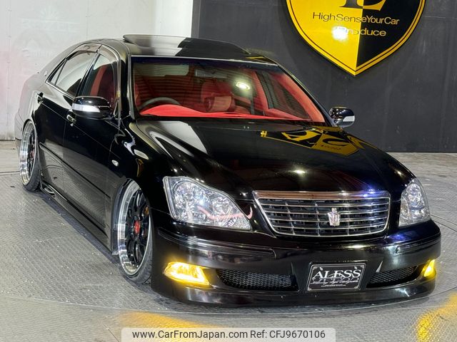 toyota crown-athlete-series 2004 CARSENSOR_JP_AU5696361637 image 1