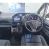 toyota voxy 2015 quick_quick_DBA-ZRR80W_104475 image 3