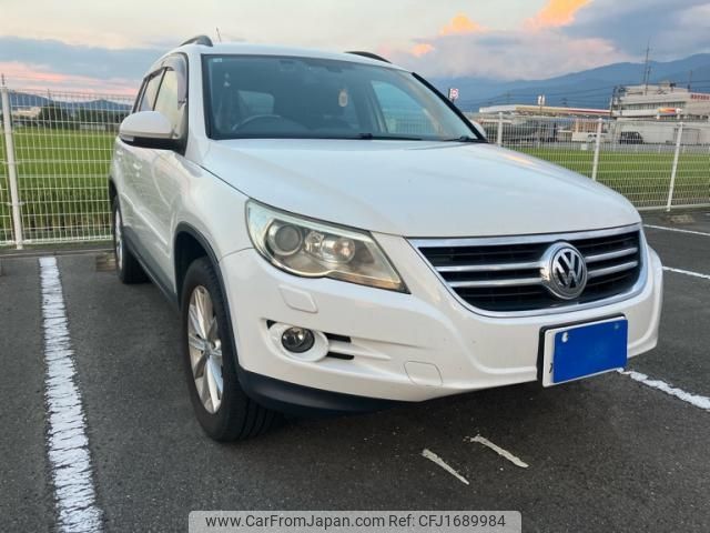volkswagen tiguan 2010 CFJ1689984 image 1