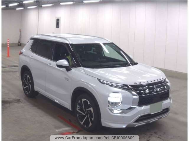 mitsubishi outlander-phev 2023 -MITSUBISHI 【福岡 354ﾙ 328】--Outlander PHEV 5LA-GN0W--GN0W-0304102---MITSUBISHI 【福岡 354ﾙ 328】--Outlander PHEV 5LA-GN0W--GN0W-0304102- image 1