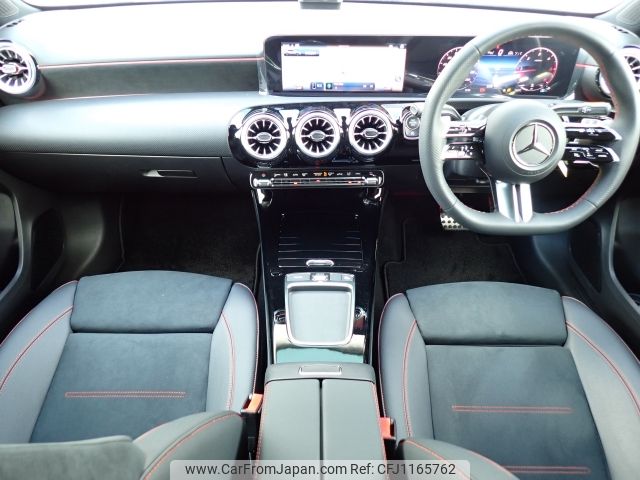 mercedes-benz a-class 2024 -MERCEDES-BENZ--Benz A Class 3DA-177012--W1K1770122V199***---MERCEDES-BENZ--Benz A Class 3DA-177012--W1K1770122V199***- image 2