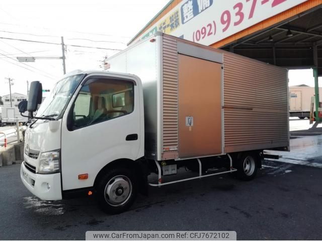 hino dutro 2015 CFJ7672102 image 1