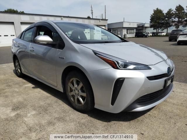 toyota prius 2020 quick_quick_DAA-ZVW55_ZVW55-6015052 image 2