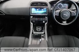 jaguar xe 2017 GOO_JP_965025071209620022001