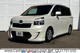 toyota voxy 2012 CFJ1791350