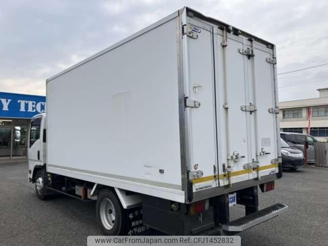 isuzu elf-truck 2014 CFJ1452832 image 2