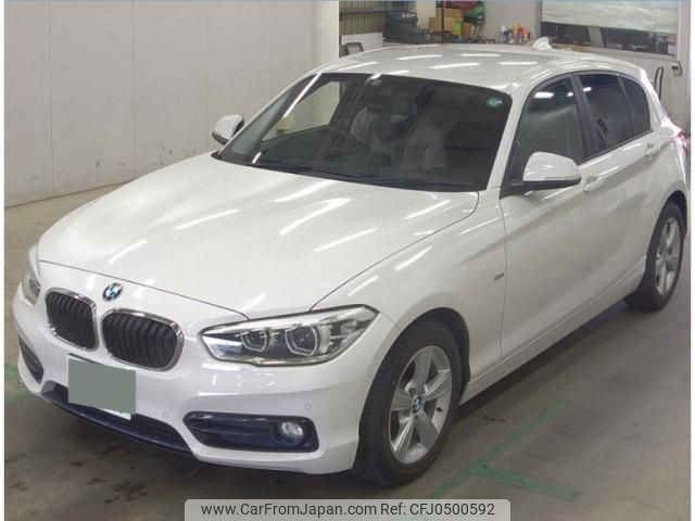 bmw 1-series 2016 quick_quick_DBA-1R15_WBAVR52010V746476 image 1