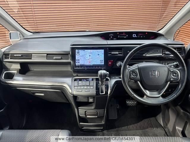 honda stepwagon-spada 2017 CFJ1854301 image 2