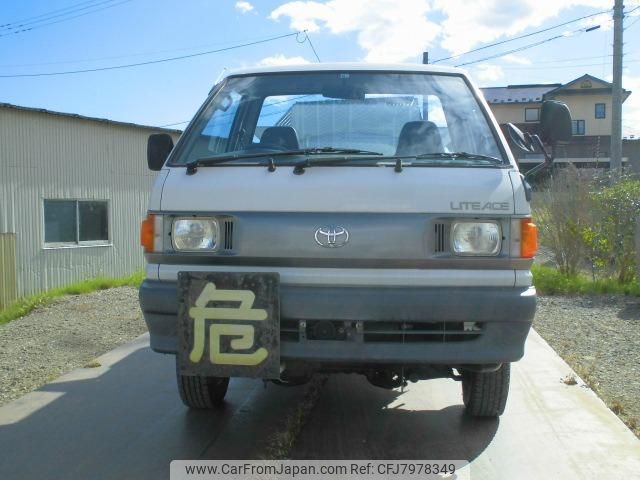toyota-townace-truck-1997-7845-car_339ee5e4-435c-44df-80e5-460724961df0