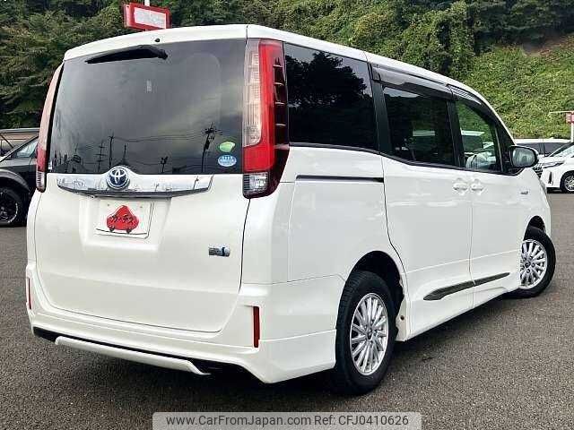 toyota noah 2014 504928-925675 image 2