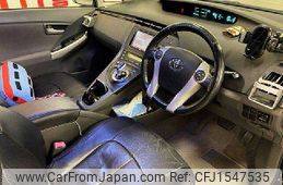 toyota prius 2011 CFJ1547535