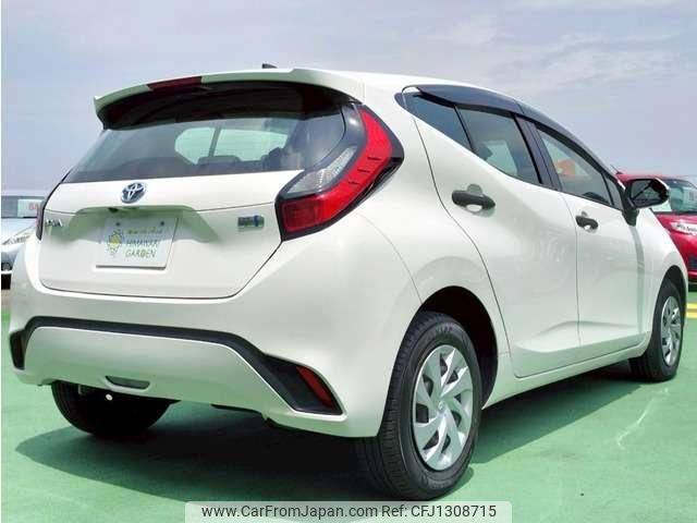 toyota aqua 2022 quick_quick_6AA-MXPK10_MXPK10-2001394 image 2