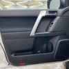 toyota land-cruiser-prado 2022 b67be990bf2adf893fe6dced99d03821 image 65