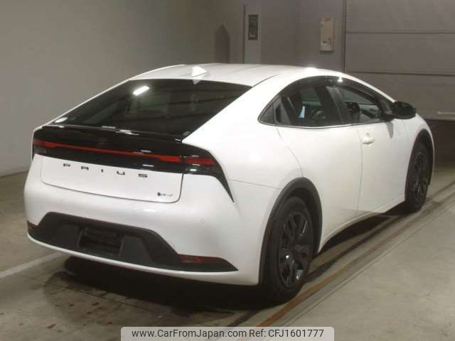 toyota prius 2023 CFJ1601777 image 2