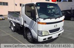 hino dutro 2001 CFJ1814530