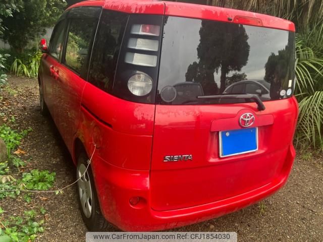 toyota sienta 2010 CFJ1854030 image 2