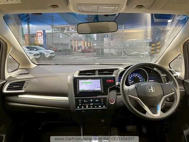honda fit-hybrid 2013 CFJ1854357 image 2
