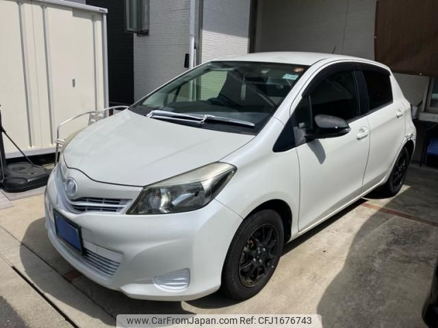 toyota vitz 2012 CFJ1676743 image 2