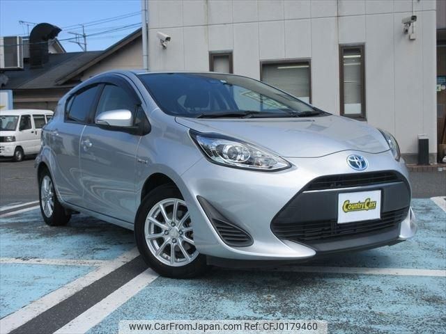 toyota aqua 2017 -TOYOTA--AQUA NHP10--6616842---TOYOTA--AQUA NHP10--6616842- image 2