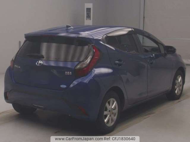 toyota aqua 2023 CFJ1830640 image 2