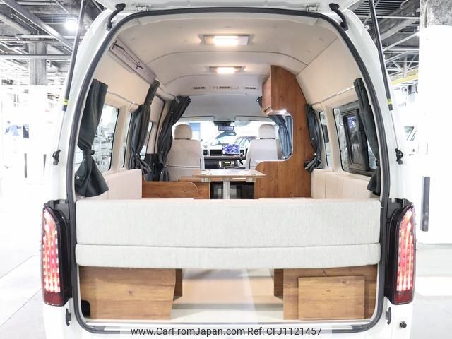 toyota hiace-van 2022 GOO_JP_700030304130250503001 image 2
