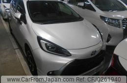 toyota aqua 2021 quick_quick_6AA-MXPK11_MXPK11-2039193