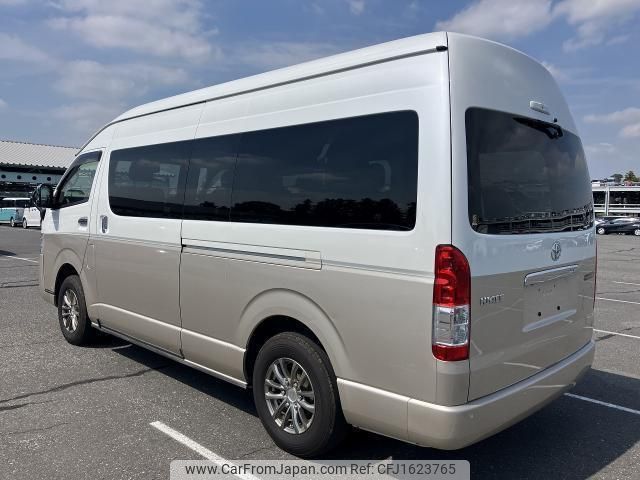 toyota hiace-wagon 2022 CFJ1623765 image 2