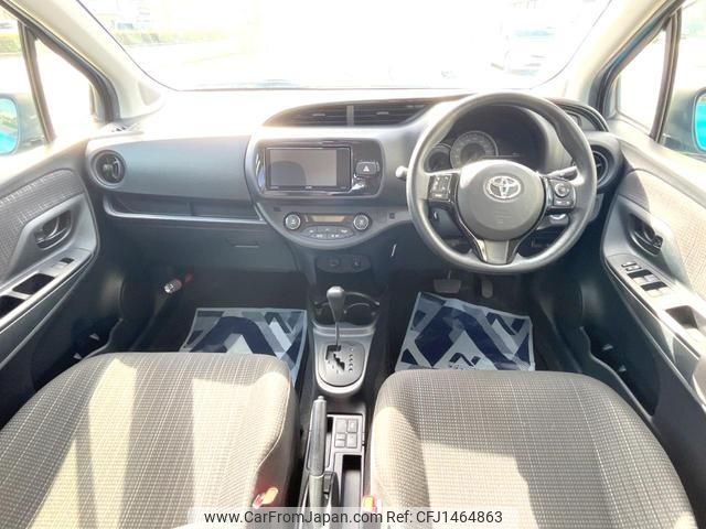 toyota vitz 2017 CFJ1464863 image 2