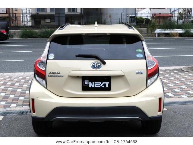 toyota aqua 2018 CFJ1764638 image 2