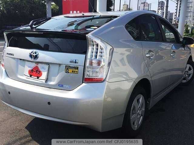 toyota prius 2011 504928-924131 image 2