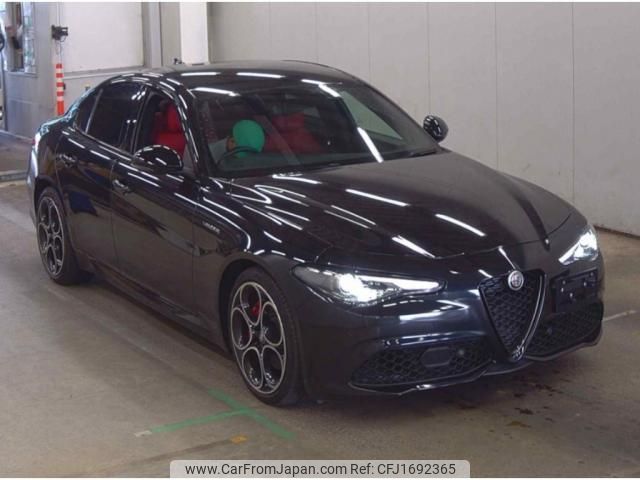 alfa-romeo giulia 2022 CFJ1692365 image 1