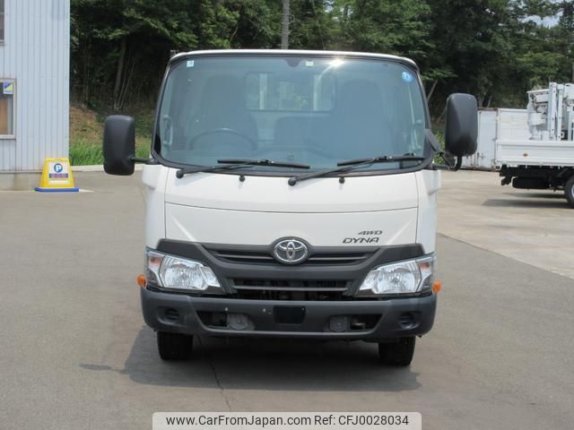 toyota dyna-truck 2017 GOO_NET_EXCHANGE_0903440A30240712W001 image 2