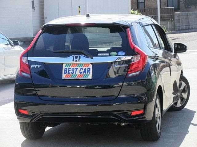 honda fit-hybrid 2017 2455216-150650 image 1